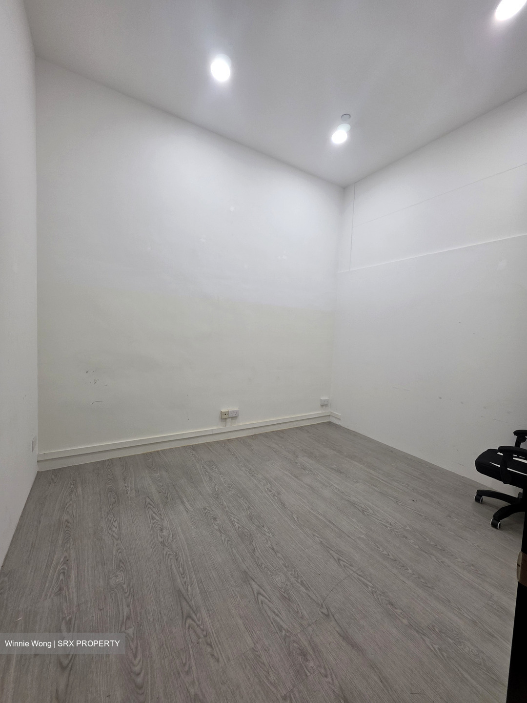 Unity Centre (D23), Office #571699451